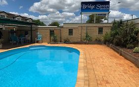 Bridge Street Motor Inn